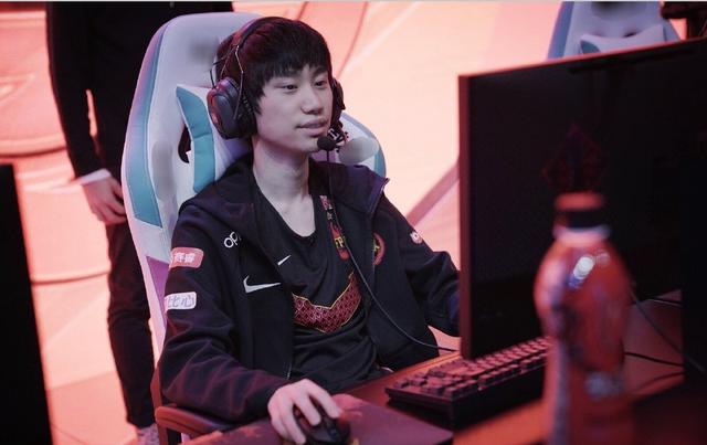 许多俱乐部 许多俱乐部