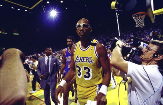 低位牵制与 低位牵制与